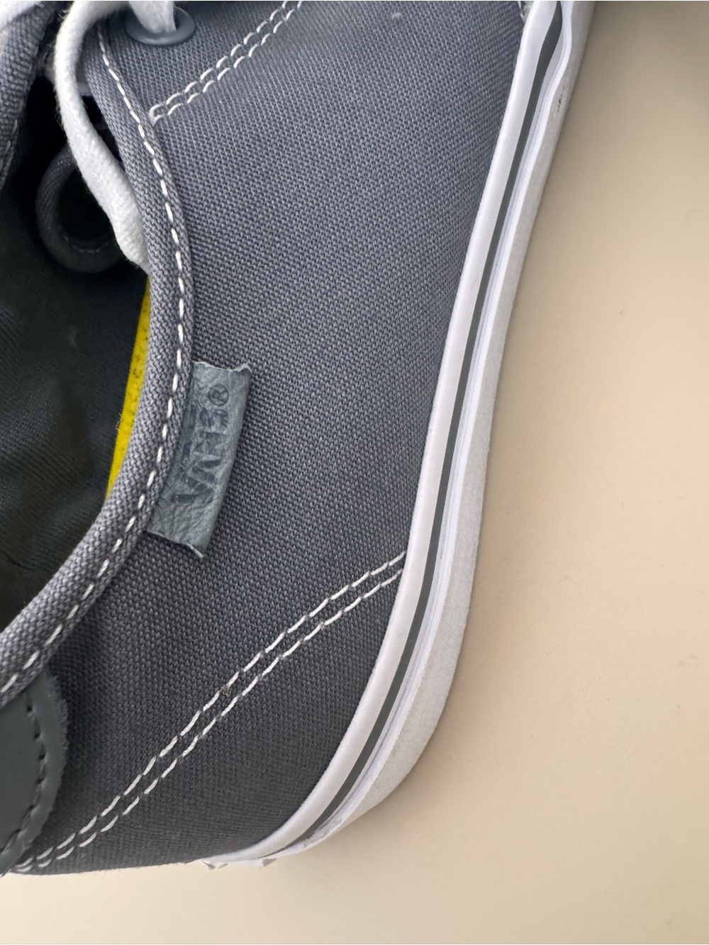 Vans Women’s Classic Gray Canvas Low-Top Ortholite Sneakers size: 9 - Picture 6 of 8